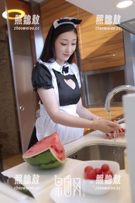 GIRLT果团网 - 周妍希高清礼服作品集：这一波时尚操作，你可得带好墨镜！