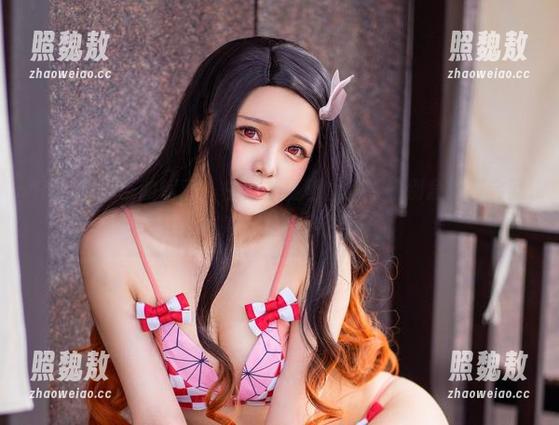 Hachi小芭 Hachi小芭的偏爱:白衬衫福利图集,先别急,等会就会停在某个点上。