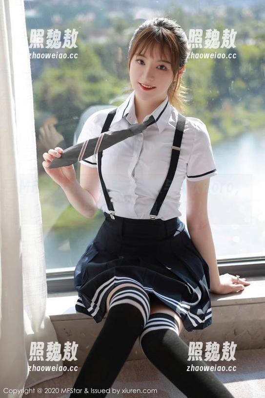 MFStar模范学院-软软Roro MFStar模范学院 - 制服与软软Roro,图库里的搭配让我想多了!