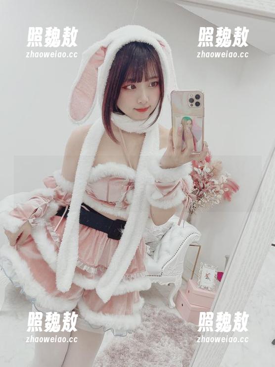瑜伽之道，Tomiko(とみこ)的照片里藏着些微妙的“动”，真佩服她的姿态。