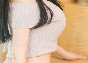 UGirls尤果网 – 一个不小心，刘姗姗的吊带新美图更新又把我刺激到了！