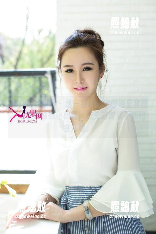UGirls尤果网 - 这一组徐梓伊的浴室套图，分享点偷懒小秘籍，洗头的时候不如唠会儿嗑。