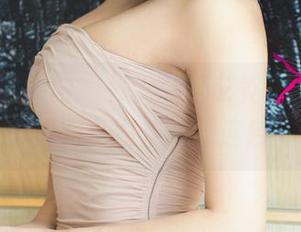 UGirls尤果网 – 修女转身艾霓莎，原图是个旧图，图集大戏连台！