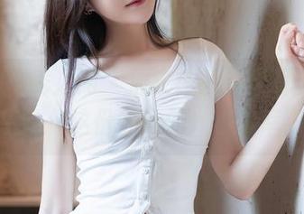 Xiuren秀人网 – 唐安诺的温柔写真集，分享给你这份养眼的‘小确幸’！