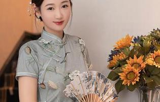 Xiuren秀人网 – 看完大琪琪Emily的婚纱写真，心里默默羡慕她的自信。