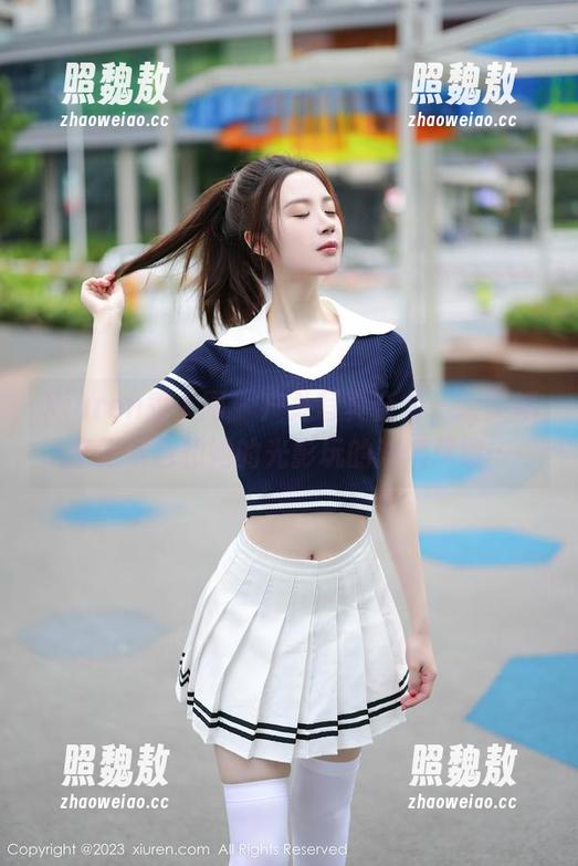 Xiuren秀人网 - 户外写真合集，大美媚京把景色和她的光影玩的淋漓尽致…