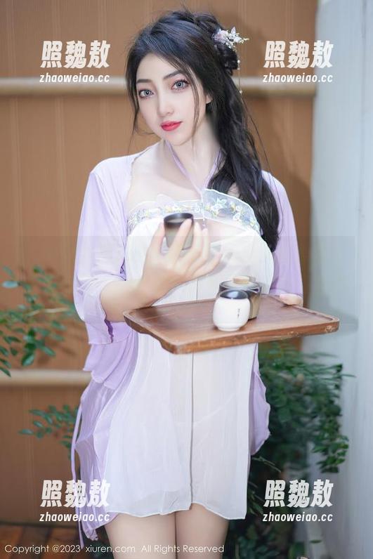 Xiuren秀人网-少女心雪雪 Xiuren秀人网 - 图集里的少女心雪雪,长腿是唯一的亮点,其他人都活该打酱油。
