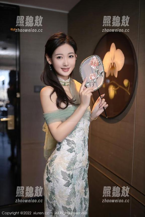 Xiuren秀人网 - 星小兔Meetu的浴缸在线直播：毛巾是她的潮流单品？