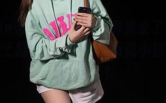 Xiuren秀人网 – 最新写真集来了！陈小喵的护士剧情主题系列，听说小镇上已经查水表了！