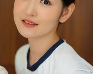 YouMi尤蜜荟 – 颜美汐定制的海边图，这世上是不是有“顽固水波”之类的？