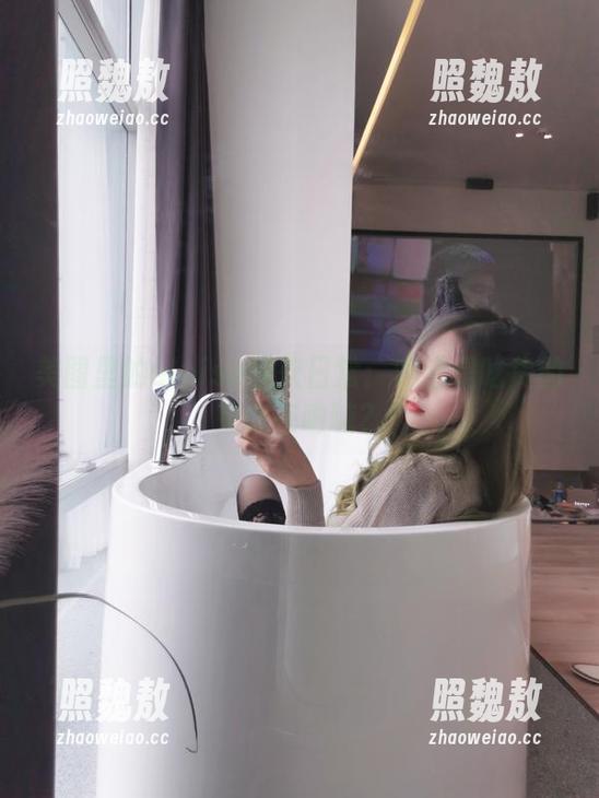 美图里的eloise软软日常：难道是吃货的灵魂在呐喊？