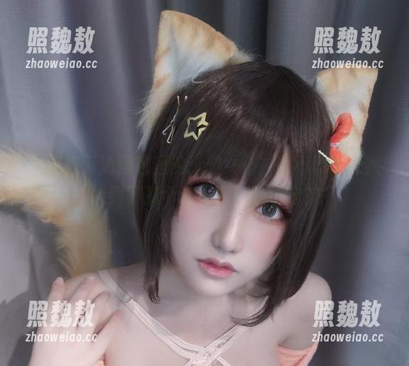 一笑芳香沁图包里的透明女仆，敢不敢说让我想到了那个让人期待的约定？