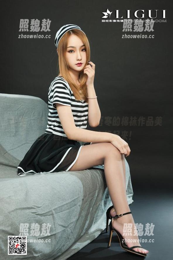 丽柜 - 说不出的软糯，语寒的棉袜作品美图，画面好想让人捧起来！