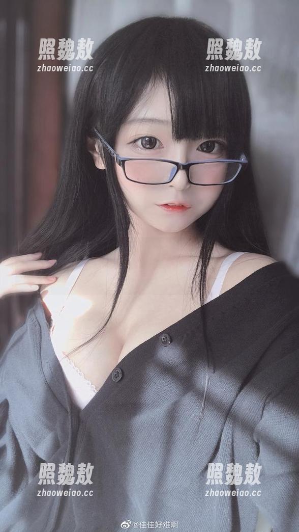 佳佳酱ovo 佳佳酱ovo的魅魔最新照片,让人忍不住想多看几眼!