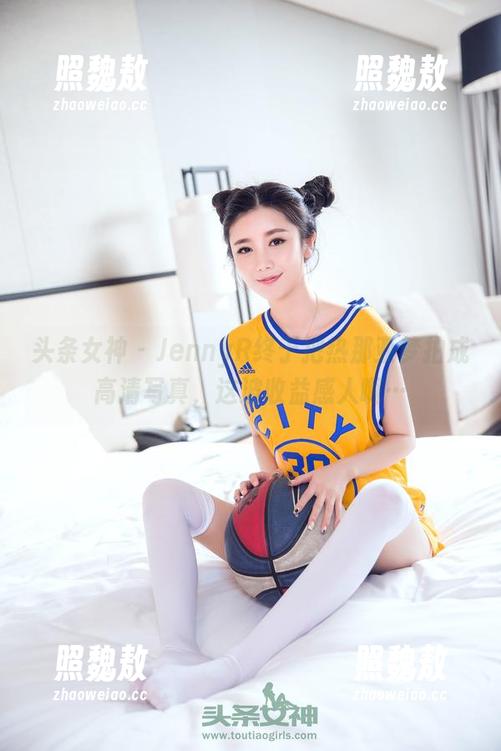 头条女神-JennyR 头条女神 - JennyR终于把热那亚梦拍成高清写真,这波收益感人啊…