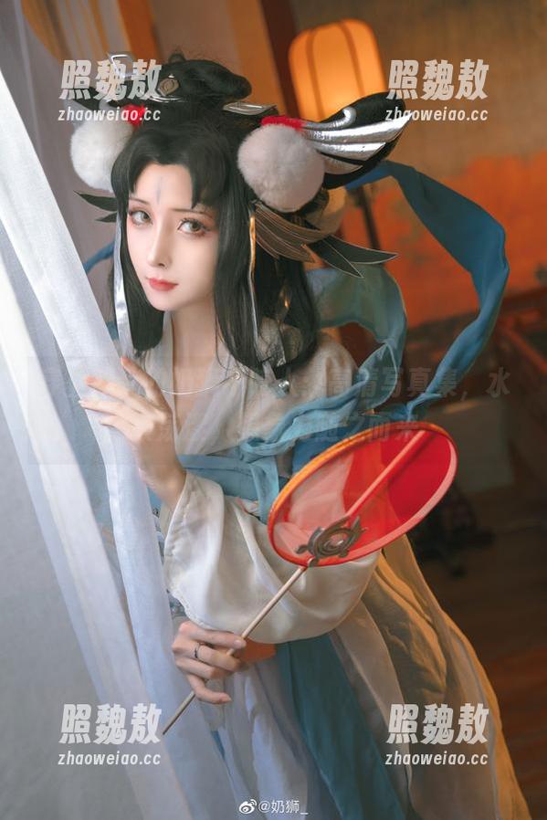 奶狮不咬人 穿上泳装的奶狮不咬人:高清写真集,水波荡漾,想象力随之而来
