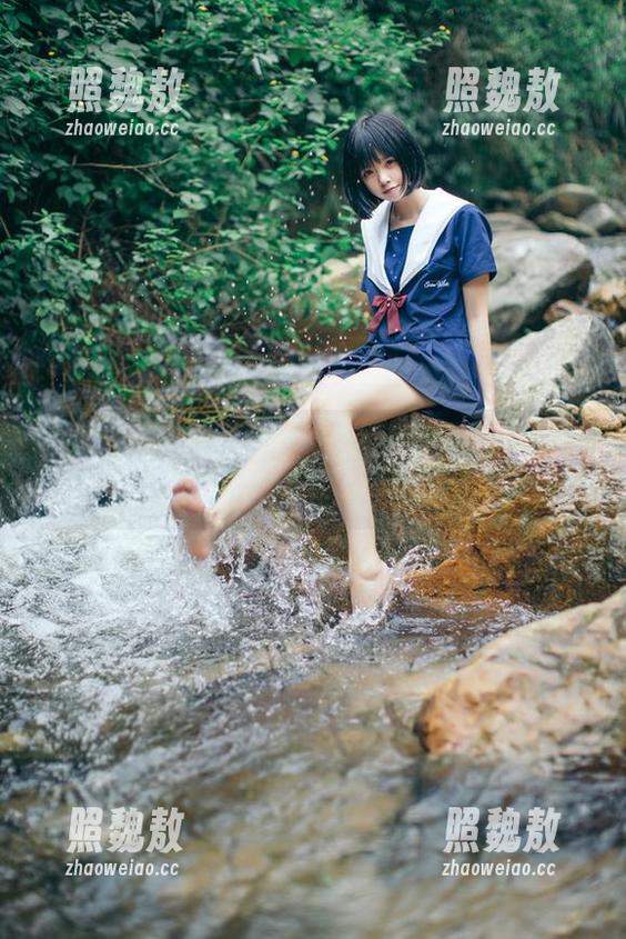 小野妹子w 当镂空遇上小野妹子w,更新的写真简直要人命!