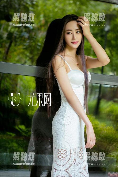 尤果网 – 李焱教室来袭，更新的图片里，猫咪也在听课！你见过吗？