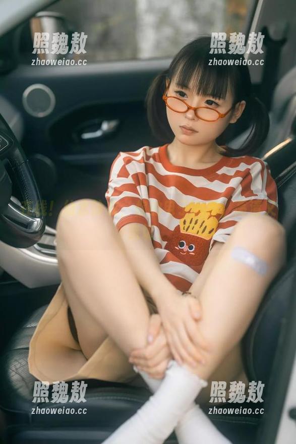 在线！幼水铃衣，你的电子女友，高清又亲切。