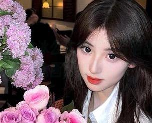 把怡子yiii的冰公主原图集合晒出来，哎呀，这画面直入人心！