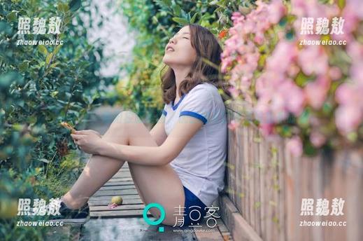 推女神-易阳 推女神 - 易阳校服美图,恍惚间又回到那段轻松时光