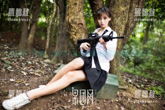 果团网-莫雅淇 果团网 - 下载吧,朋友们!莫雅淇的套装给你的日常加点料儿。
