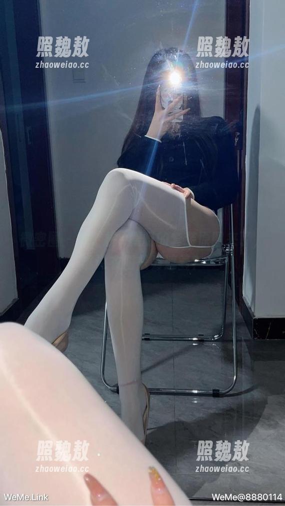 桃沢樱呀 微密圈 - 嘘,桃沢樱呀的套装原图来了,谁说衣服只为遮羞?