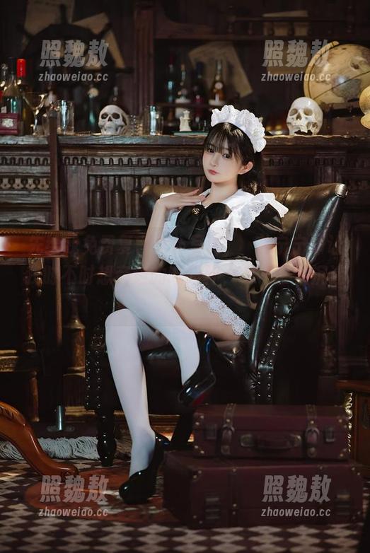 先给我免费复古女仆写真，桜井宁宁却让我时不时想旁边的咖啡杯，会不会太沉迷？