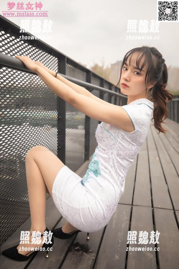 梦丝女神 - 小穆在线：一件毛衣有多强？直击那双无敌长腿的真相资源来啦！