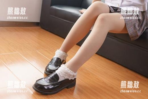 森萝财团 森萝财团的校服肉丝少女无圣光套图,我只想说真有眼福。
