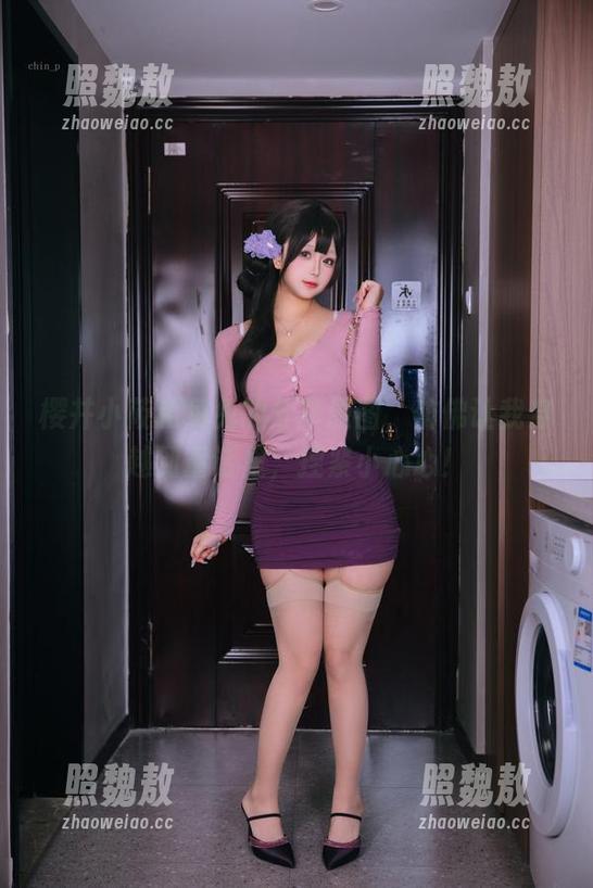 樱井小莜 樱井小莜和兔兔的分享原图,仿佛让我穿越到童话里,捏紧小心心!