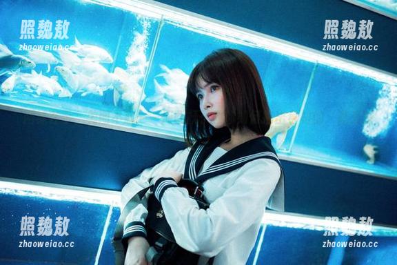 网袜在手，美图不愁——河豚抚子教你如何拍出身材的‘高光时刻’！