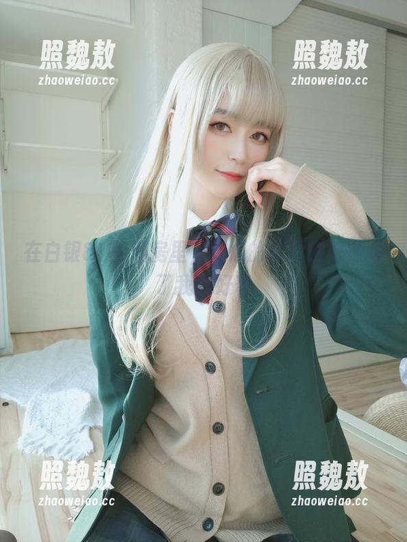 在白银81的私房里，甜心的图片刚好撩拨了我的好奇