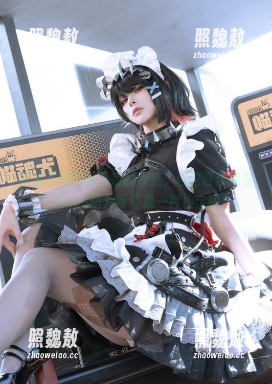 百合欧皇子 我虽不解网袜背后的深意,但这百合欧皇子的cos图片可真是一种冲击啊!