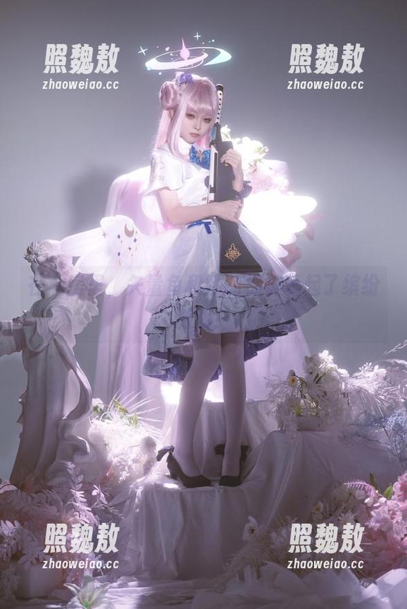 矢量鱼 在私房里,矢量鱼和她的棉袜玩起了缤纷游戏!