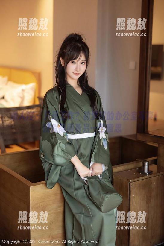 秀人网 - 只是工作？初梦瑶的办公室写真貌似隐藏着另一层意思