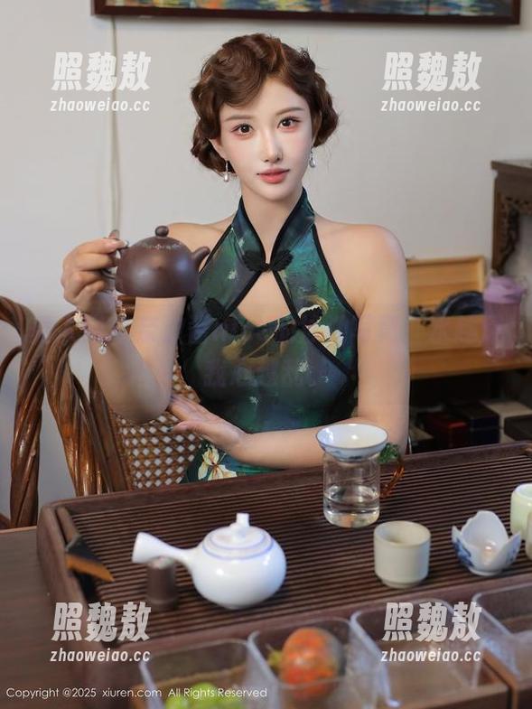 秀人网-奈汐酱nice 秀人网 - 奈汐酱nice的泳池写真,水越深我心越乱。