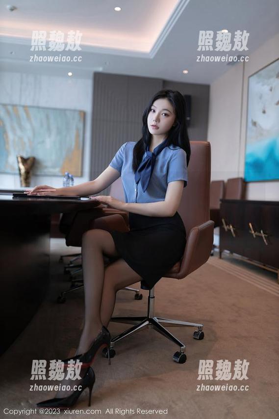秀人网 - 娜露Selena毛衣鉴赏：看得久了都有些脸红，赶紧来拿图包作为“福利”！