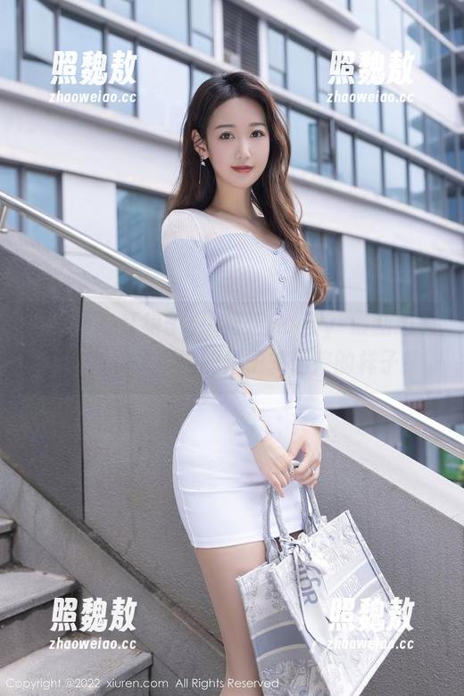 秀人网-徐莉芝Booty 秀人网 - 红裙子+徐莉芝Booty=最新超级组合,快来看她的裙子转起来的样子!