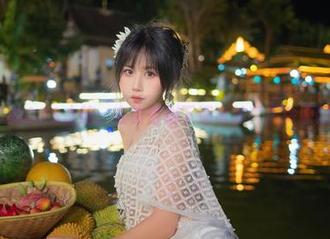 萌芽儿o0的COS之旅：在银杏树下遛弯的黄风铃原图，嘿嘿。