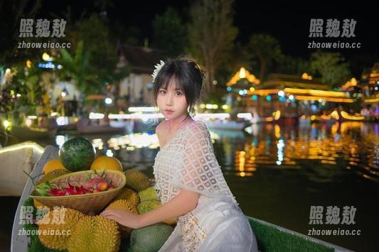 萌芽儿o0 萌芽儿o0的COS之旅:在银杏树下遛弯的黄风铃原图,嘿嘿。