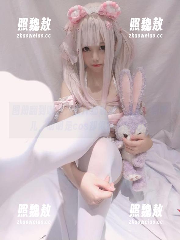 蜜汁猫裘 图册翻到哪儿,蜜汁猫裘就‘镂空’到哪儿,明明是cos却像露台BBQ!