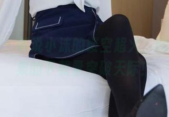 袜啵啵 – 听说小沫的镂空超火，网盘上合集的下载量突破天际！