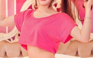 青豆客 – 私房到底有多迷人？孔一红的女神图包让我摸不着头脑。